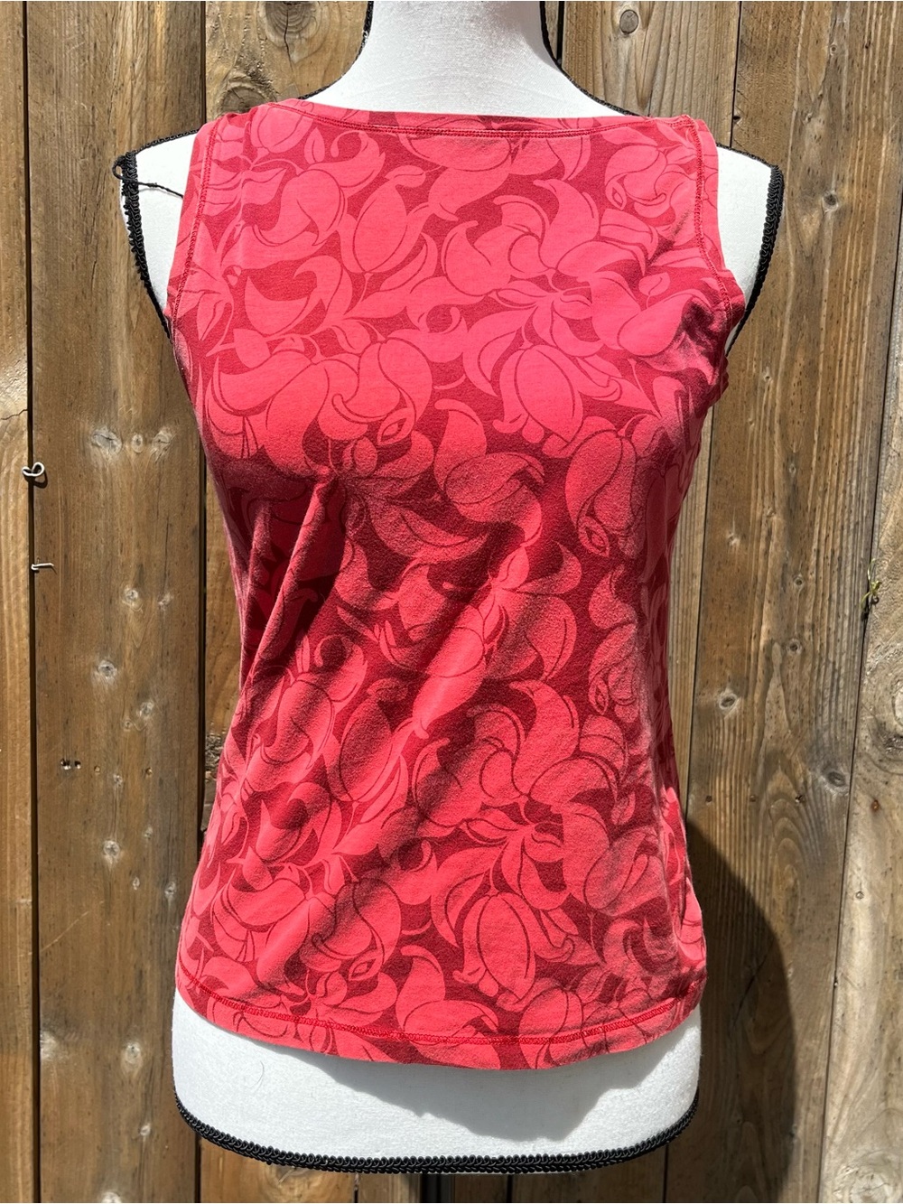 Vintage Y2K GAP Red Floral-Pattern Tank Top Accepting Offers !